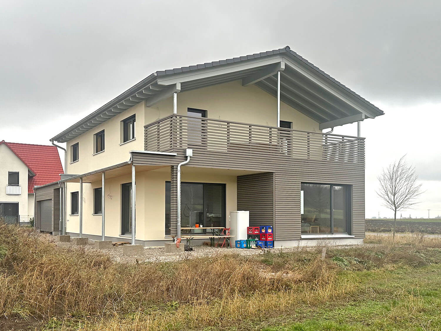 Einfamilienhaus Mit Einliegerwohnung Und Garage In Illesheim Ot