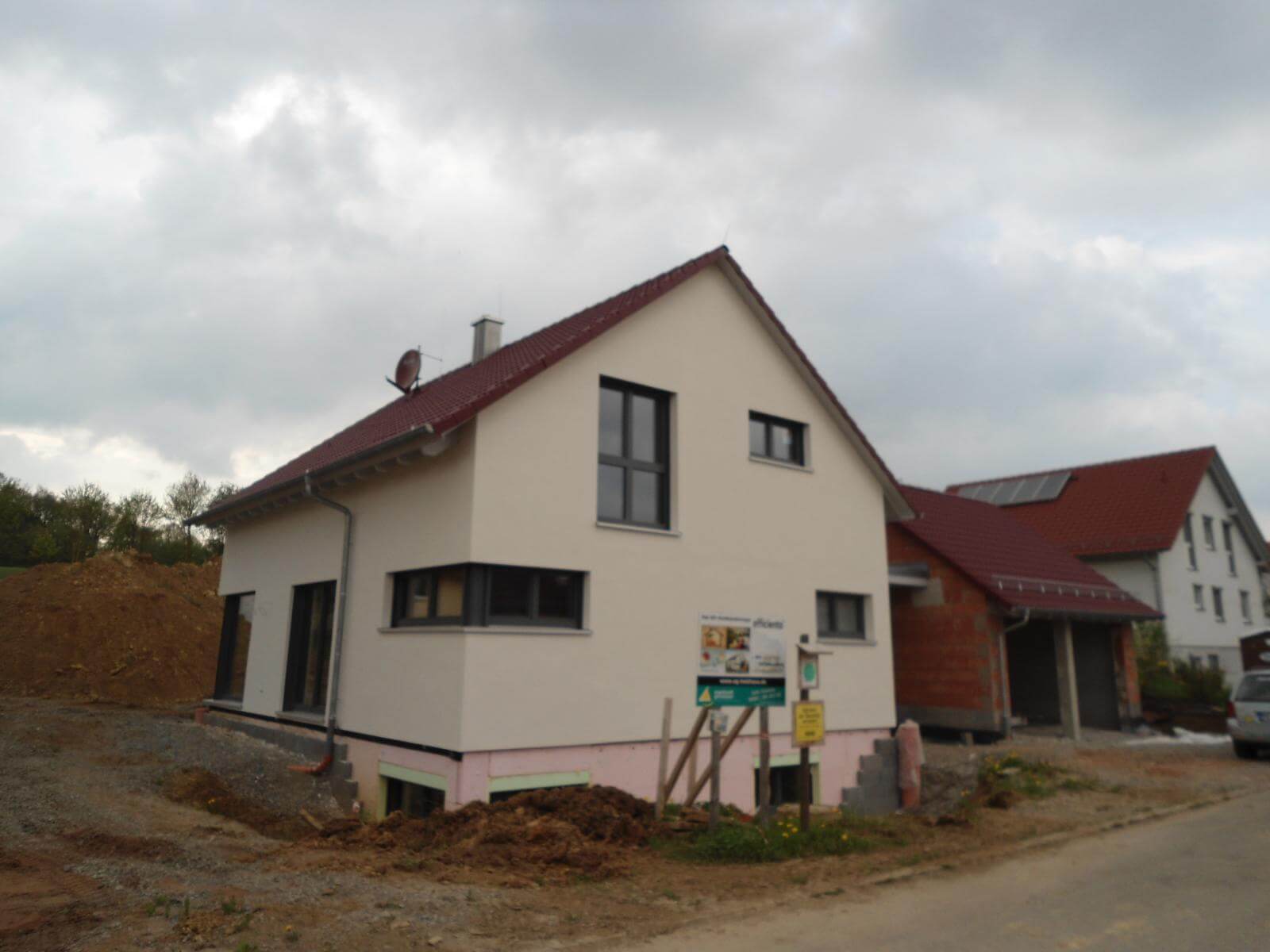 Einfamilienhaus mit Keller und Garage in Rot am See