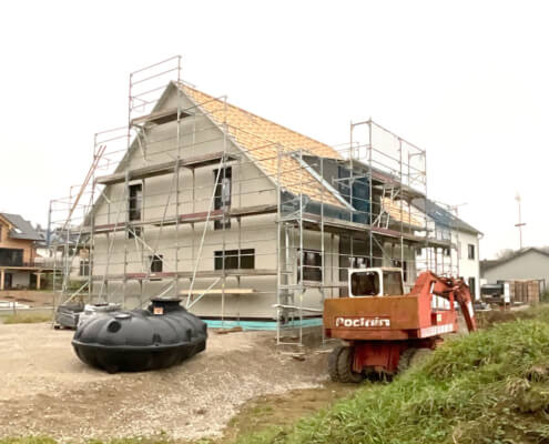 Zweifamilienhaus mit Carport und Garage in Igensdorf – OT Pettensiedel